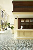 American Trade Hotel