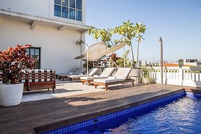 American Trade Hotel