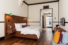 American Trade Hotel