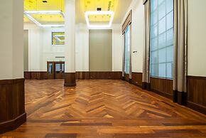 American Trade Hotel