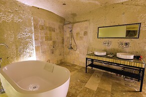 Ortahisar Cave Hotel