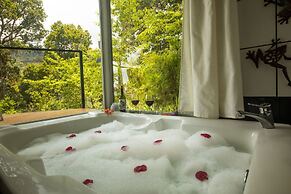 Dantica Cloud Forest Lodge