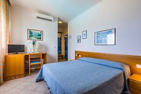 Hotel in Marina di Cecina a few steps from the sea