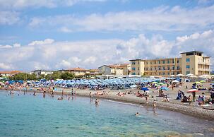 Hotel in Marina di Cecina a few steps from the sea