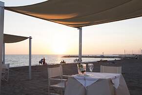 Hotel in Marina di Cecina a few steps from the sea