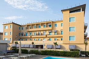 Hotel in Marina di Cecina a few steps from the sea