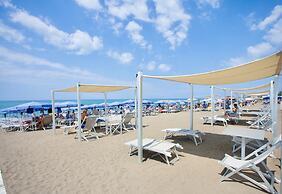 Hotel in Marina di Cecina a few steps from the sea