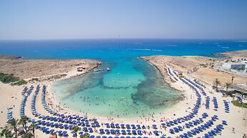 Anonymous Beach Hotel - Adults Only