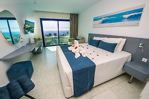 Anonymous Beach Hotel - Adults Only