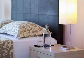 Aeolis Apartments & Studios