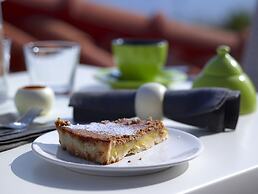 Aeolis Apartments & Studios