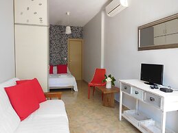 Aeolis Apartments & Studios