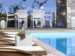 Aeolis Apartments & Studios