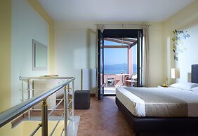 Aeolis Apartments & Studios