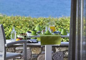 Aeolis Apartments & Studios