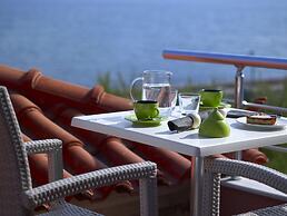 Aeolis Apartments & Studios