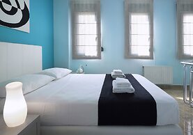 Aeolis Apartments & Studios