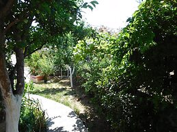 Aeolis Apartments & Studios