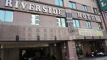 Riverside Hotel