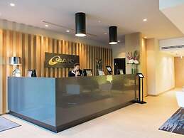 Oaks Melbourne on William Suites