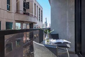 Oaks Melbourne on William Suites