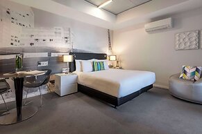 Oaks Melbourne on William Suites