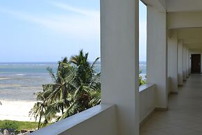 Cowrie Shell Beach Apartments