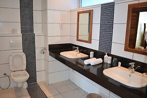 Cowrie Shell Beach Apartments