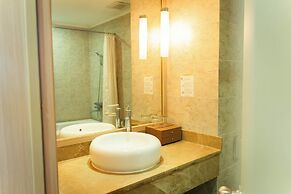 Super Candle Hotel