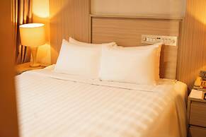 Super Candle Hotel