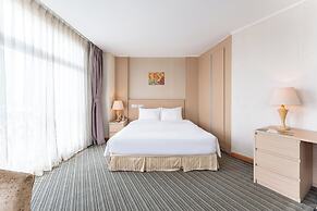 Super Candle Hotel
