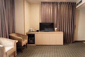 Super Candle Hotel
