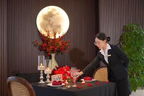 Super Candle Hotel