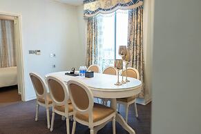 Super Candle Hotel