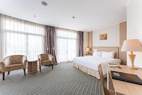 Super Candle Hotel