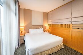 Super Candle Hotel
