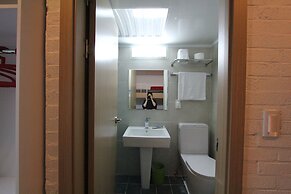 B my guesthouse - Hostel