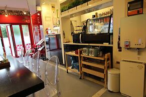 B my guesthouse - Hostel