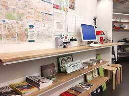 B my guesthouse - Hostel