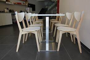 B my guesthouse - Hostel