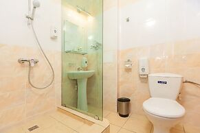 Regina Hotel on Baumana