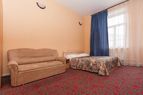 Regina Hotel on Baumana