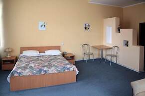 Regina Hotel on Baumana