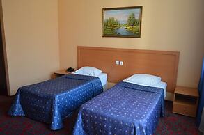 Regina Hotel on Baumana