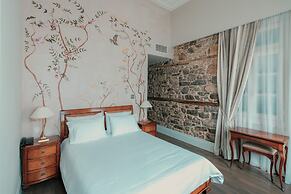 Xenon Inn