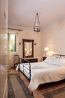 Nafsimedon Hotel
