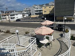 Coliseum Ocean Resort