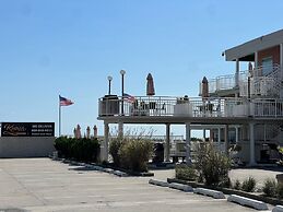 Coliseum Ocean Resort