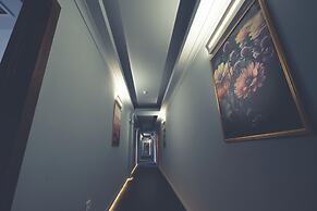 Phoenicia Comfort Hotel