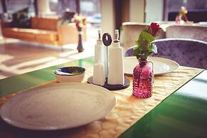 Phoenicia Comfort Hotel